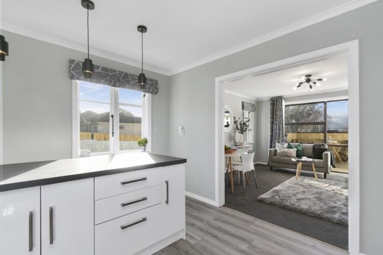 Photo of property in 121 Wellington Road, Wainuiomata, Lower Hutt, 5014