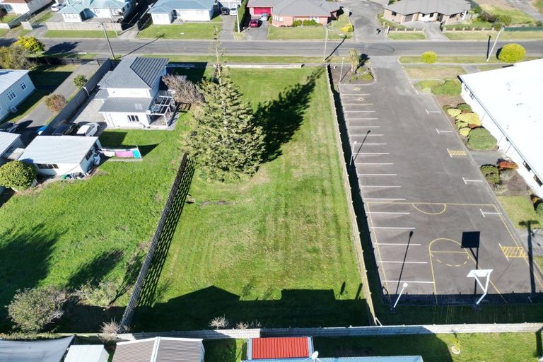 Photo of property in 33a Cook Street, Foxton, 4814
