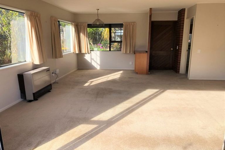 Photo of property in 3/136 Karori Road, Karori, Wellington, 6012