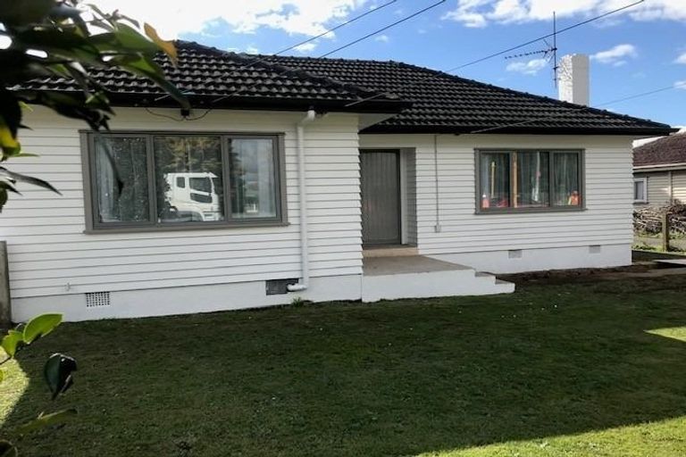 Photo of property in 60 Settlement Road, Papakura, 2110