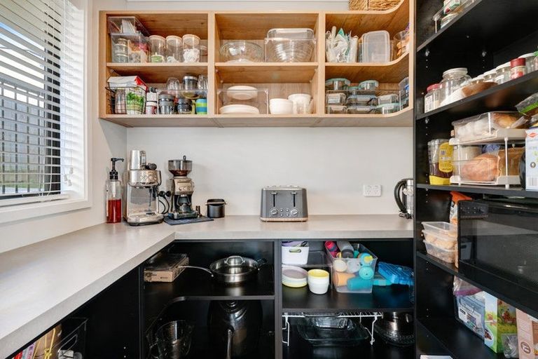 Photo of property in 11 St Julia Court, Helensville, 0800