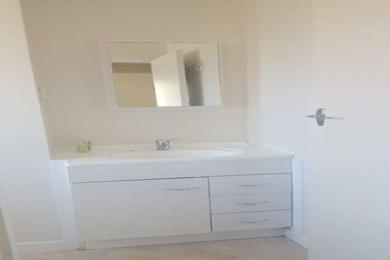 Photo of property in 8 Bobstay Lane, Whitby, Porirua, 5024