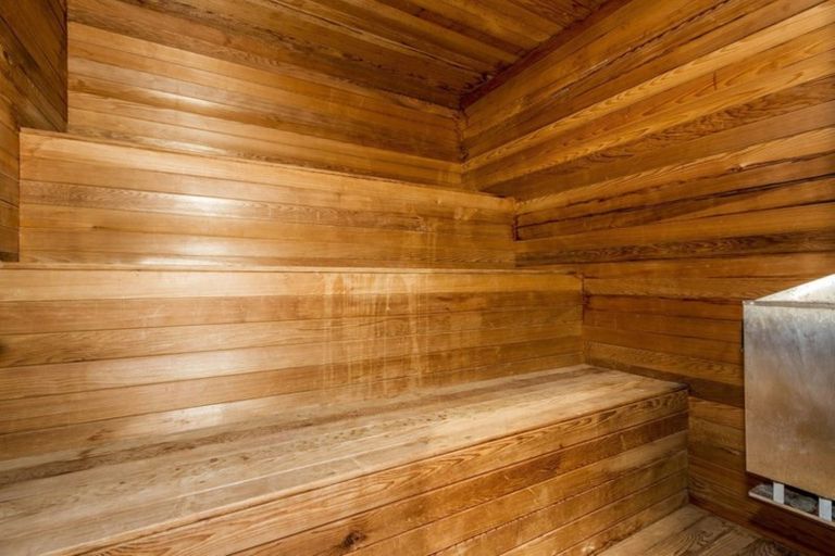 Photo of property in 26 Churchill Road, Murrays Bay, Auckland, 0630