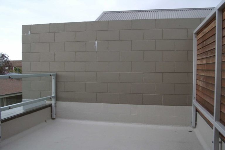 Photo of property in 1/450 Barbadoes Street, Edgeware, Christchurch, 8013