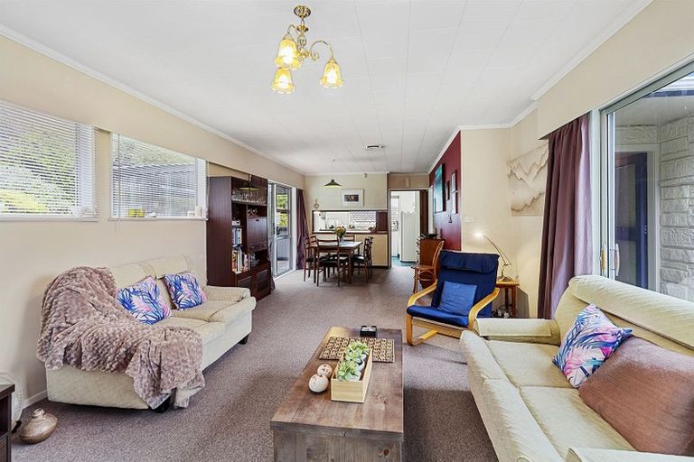 Photo of property in 14 Findhorn Place, Papakowhai, Porirua, 5024