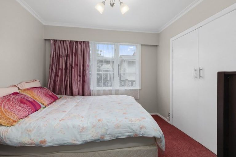 Photo of property in 162 Kings Crescent, Hutt Central, Lower Hutt, 5010