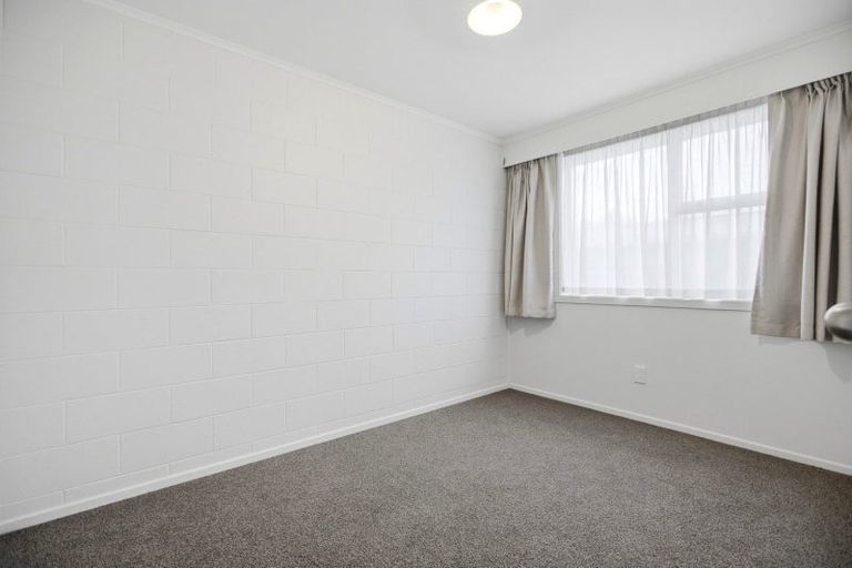 Photo of property in 5a-c Pohutukawa Drive, Tokoroa, 3420