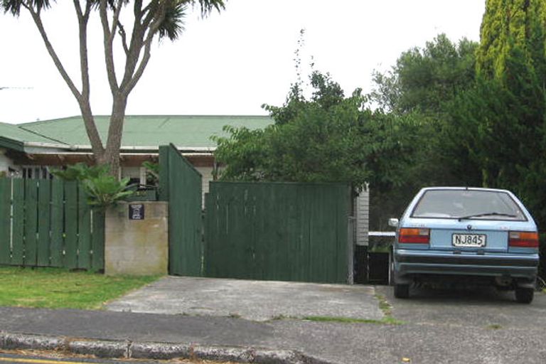 Photo of property in 20 Saffron Street, Birkdale, Auckland, 0626