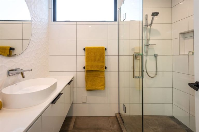 Photo of property in 11 Girvan Street, Fendalton, Christchurch, 8041