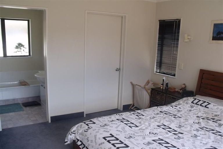 Photo of property in 3/28 Te Aute Road, Havelock North, 4130