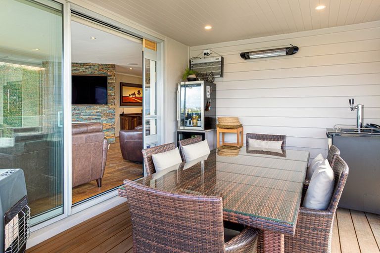 Photo of property in 29 Hyde Road, Rothesay Bay, Auckland, 0630