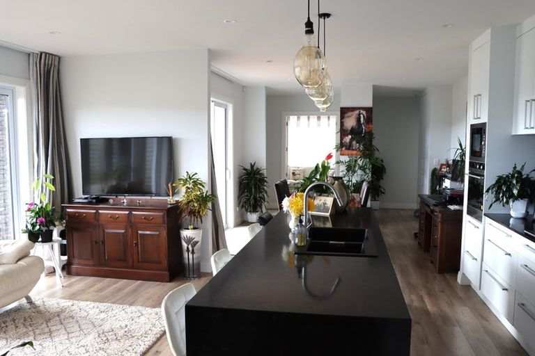 Photo of property in 121 Tapu Road, Huapai, Kumeu, 0810