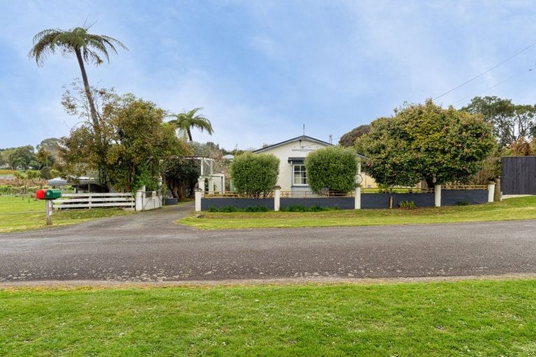 Photo of property in 34 Jervois Terrace, Ohau, Levin, 5570
