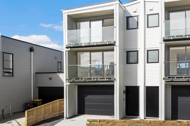 Photo of property in 45 Waihou Crescent, Albany Heights, Auckland, 0632