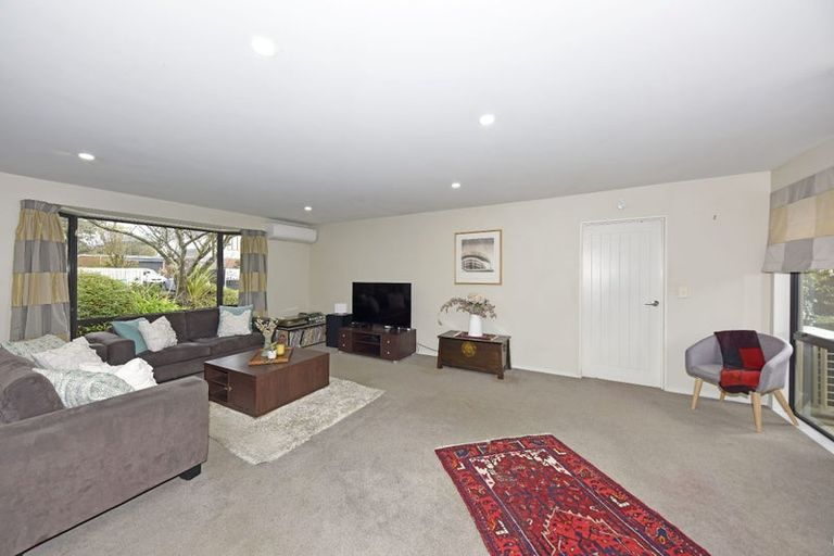 Photo of property in 223 Ilam Road, Ilam, Christchurch, 8041