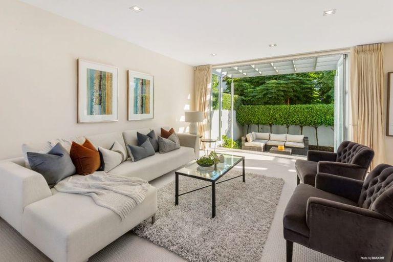 Photo of property in 9/4 Campbell Road, Takapuna, Auckland, 0622