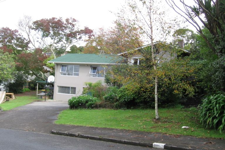 Photo of property in 1a Tui Vale Road, Shelly Park, Auckland, 2014