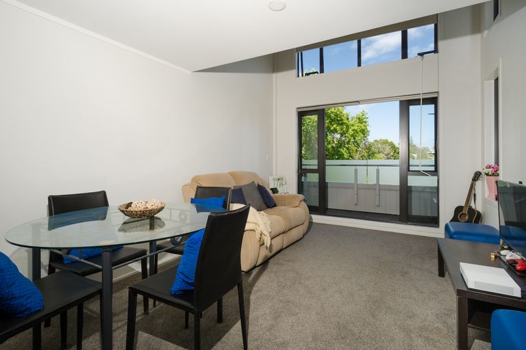 Photo of property in 18b/30 Westward Ho, Glen Eden, Auckland, 0602