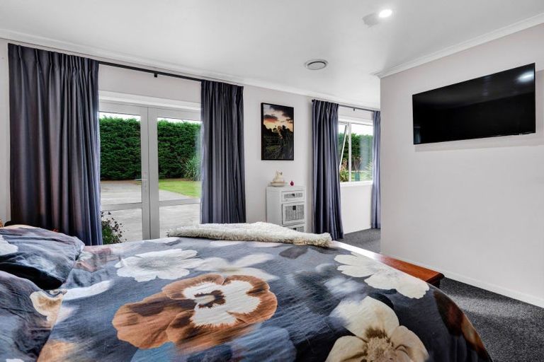 Photo of property in 5883 Mountain Road, Normanby, Hawera, 4673