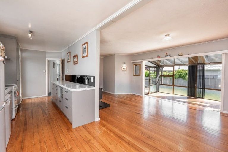 Photo of property in 8 Sunrise Avenue, Owhata, Rotorua, 3010