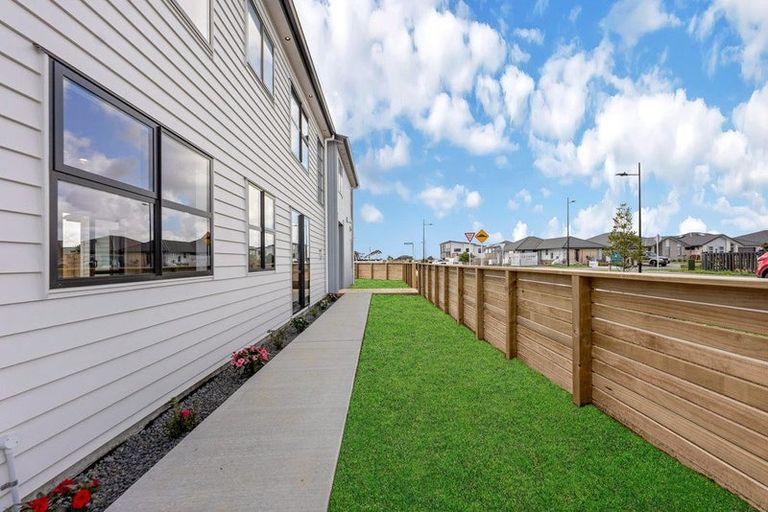 Photo of property in 18 Gertrude Cole Road, Clarks Beach, 2122