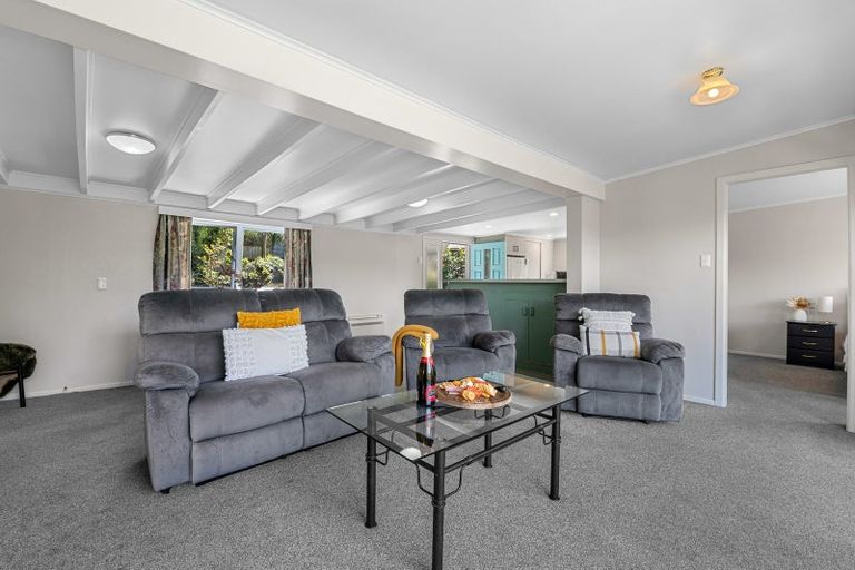 Photo of property in 33 Okareka Loop Road, Lake Okareka, Rotorua, 3076