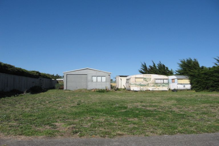 Photo of property in 18 Te Kiri Street, Himatangi Beach, Foxton, 4891