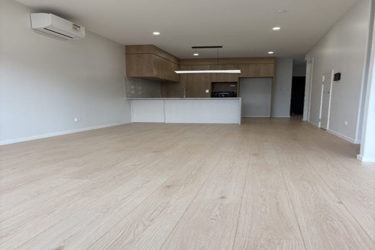 Photo of property in 28/14 Scott Road, Hobsonville, Auckland, 0616