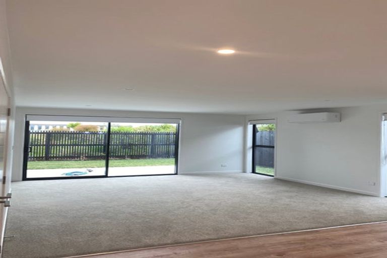 Photo of property in 17 Overton Street, Rototuna North, 3210