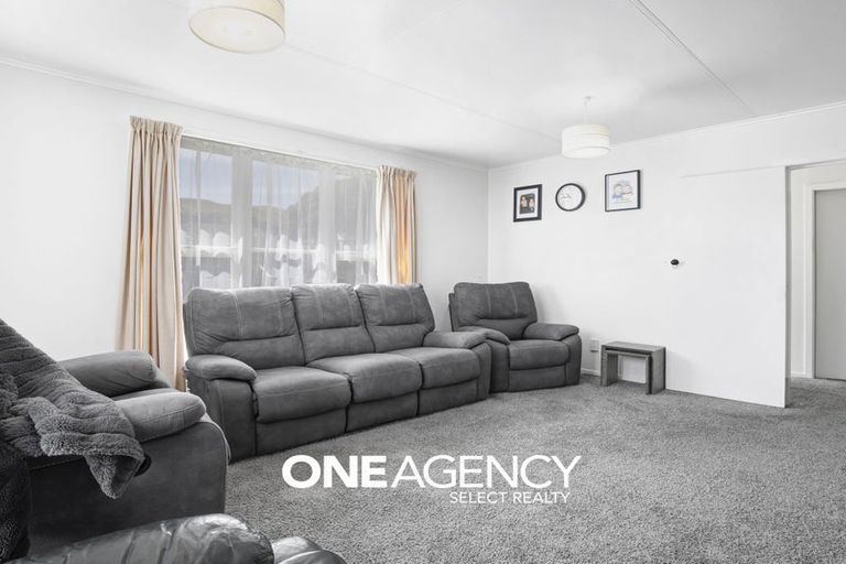 Photo of property in 101 Waihora Crescent, Waitangirua, Porirua, 5024