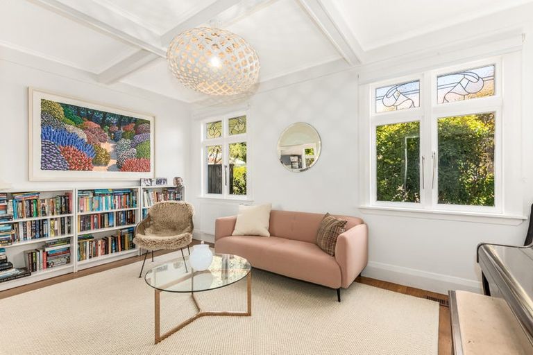 Photo of property in 103 Muritai Road, Eastbourne, Lower Hutt, 5013