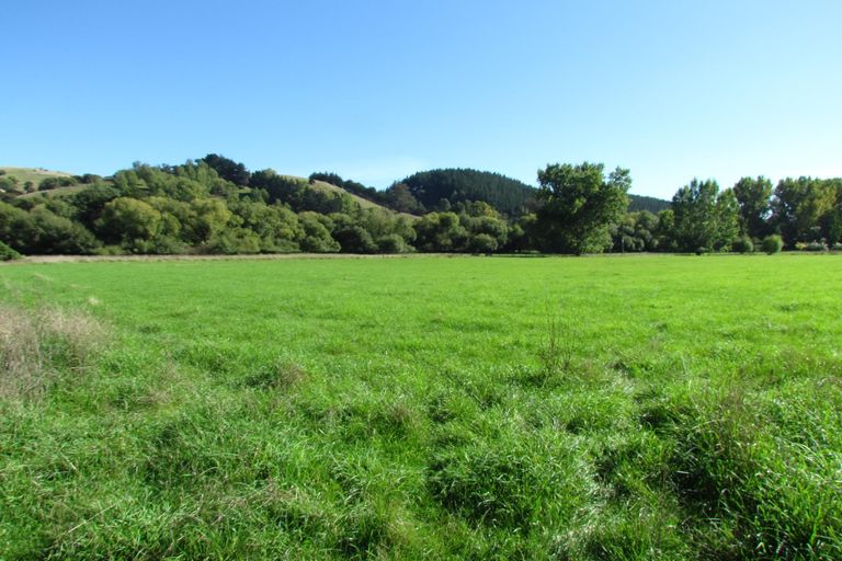 Photo of property in 1745b Longbush Road, Longbush, 5884