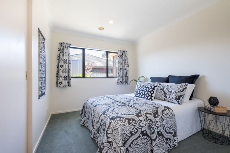 Photo of property in 2/942 High Street, Avalon, Lower Hutt, 5011