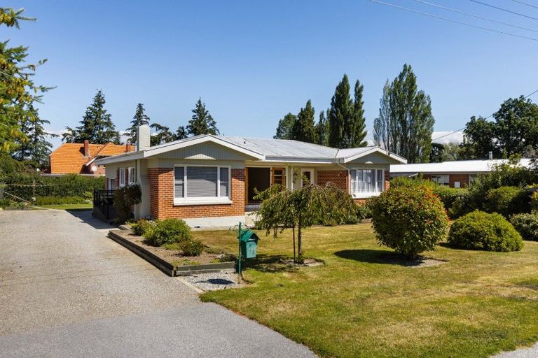 Photo of property in 24 Fraser Avenue, Ranfurly, 9332