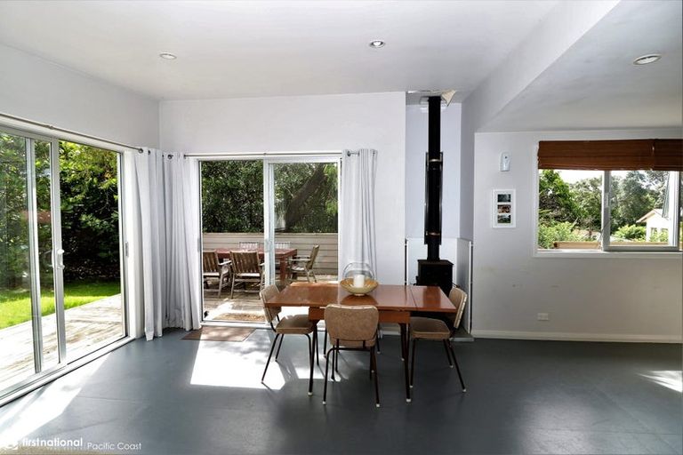 Photo of property in 52 Mako Avenue, Whiritoa, Whangamata, 3691