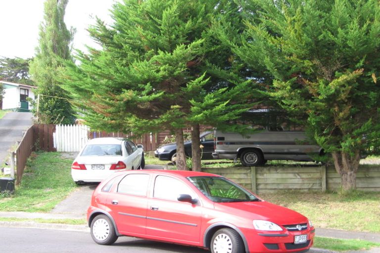 Photo of property in 2/21 Midgley Road, West Harbour, Auckland, 0618