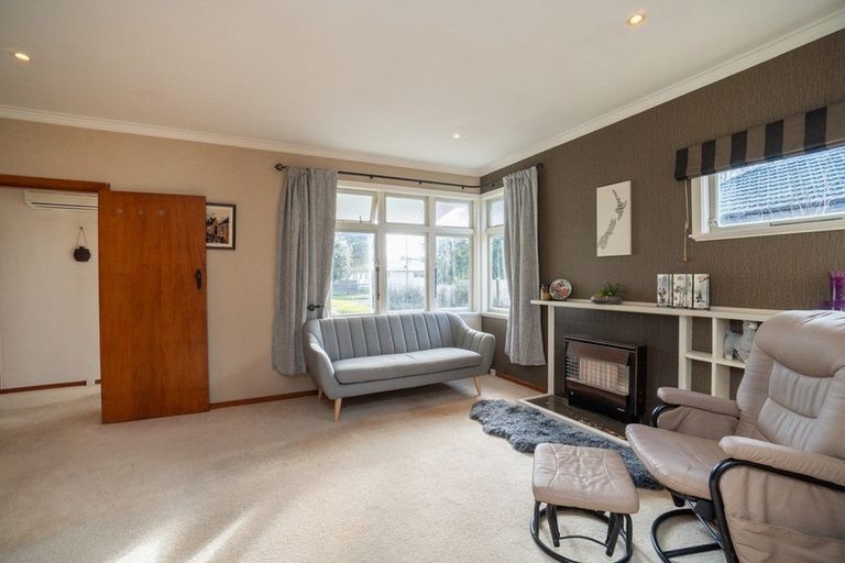 Photo of property in 11 Franklin Avenue, Hokowhitu, Palmerston North, 4410