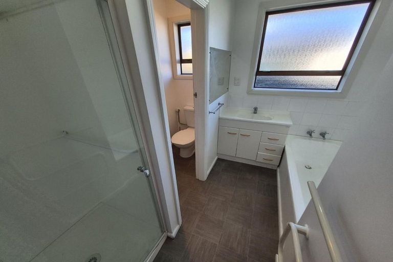 Photo of property in 64 Oriana Crescent, Hornby, Christchurch, 8042