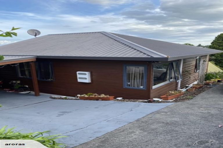 Photo of property in 3/20 Glen Vista Place, Bayview, Auckland, 0629