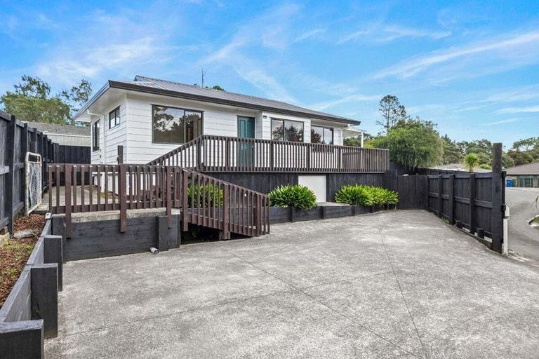Photo of property in 38 Sherrybrooke Place, Sunnyvale, Auckland, 0612