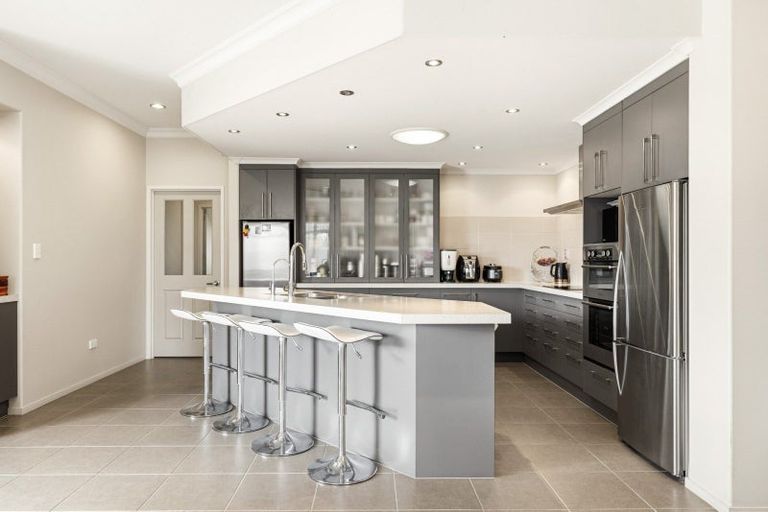 Photo of property in 557 Gloucester Road, Papamoa Beach, Papamoa, 3118