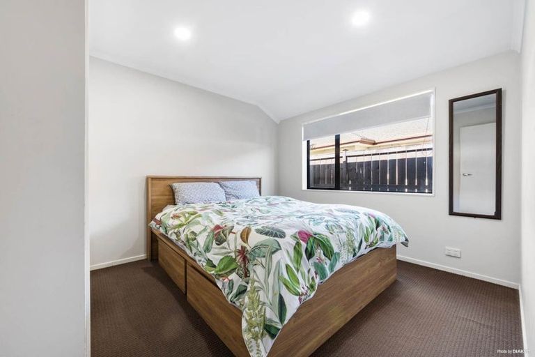 Photo of property in 36 Turnberry Drive, Wattle Downs, Auckland, 2103