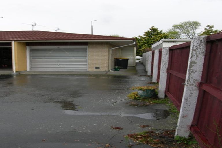Photo of property in 1/77 Memorial Avenue, Ilam, Christchurch, 8053