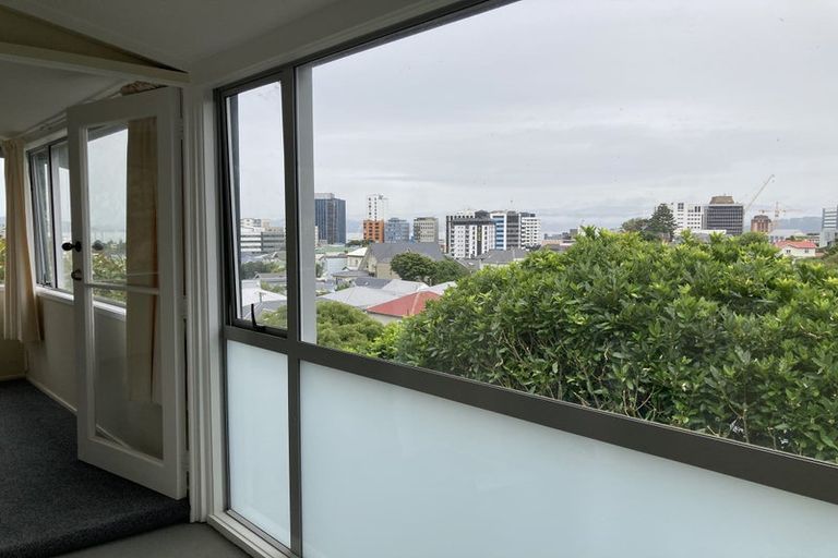 Photo of property in 5/219 Grant Road, Thorndon, Wellington, 6011