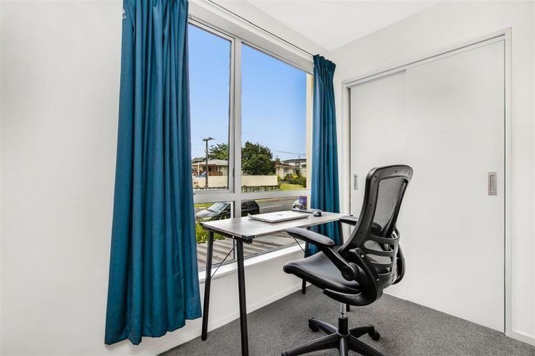 Photo of property in 31/11 Ray Small Drive, Papakura, 2110