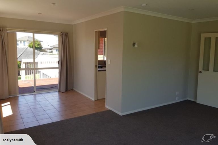 Photo of property in 16 Rathmar Drive, Manurewa, Auckland, 2105