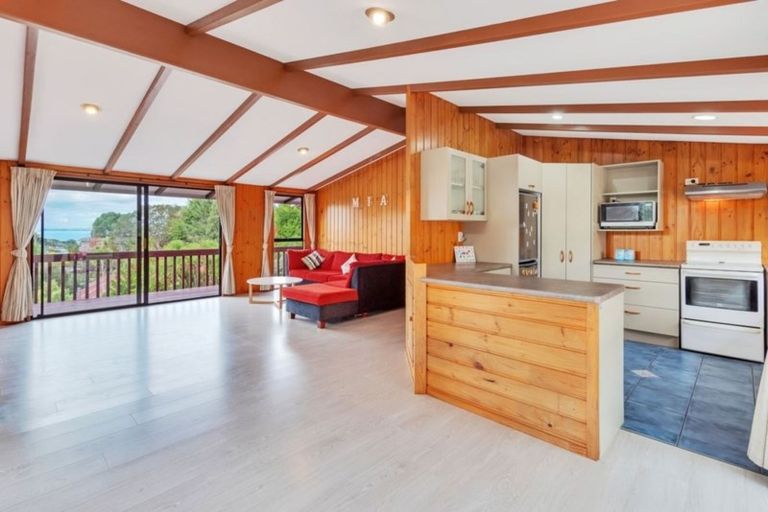 Photo of property in 25 Honeysuckle Lane, Mairangi Bay, Auckland, 0630