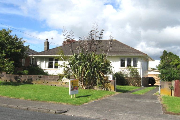 Photo of property in 41 Waipani Road, Te Atatu Peninsula, Auckland, 0610