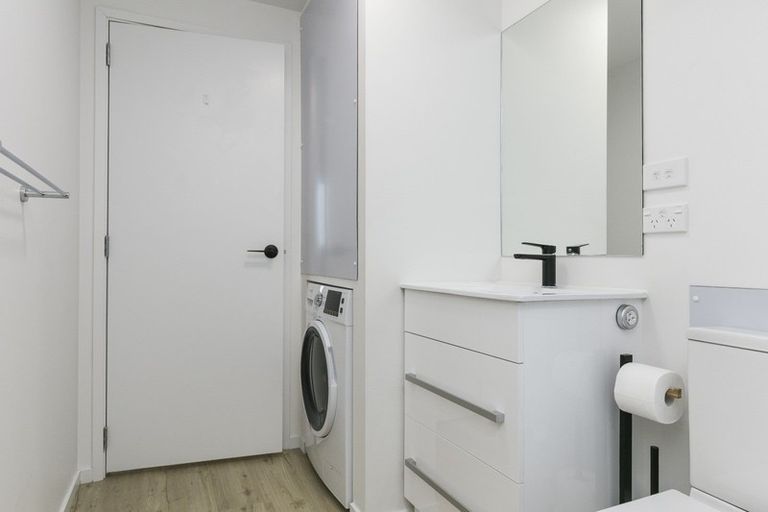 Photo of property in 1/32a Akaroa Drive, Maupuia, Wellington, 6022