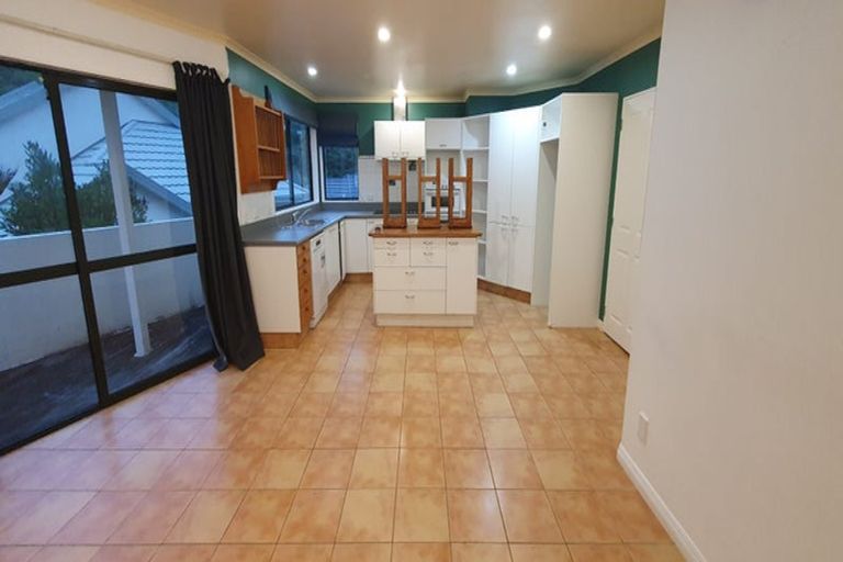 Photo of property in 43 Vasanta Avenue, Ngaio, Wellington, 6035
